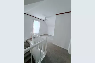 1132 E Locust Street, Dekalb, IL 60115 - Photo 13