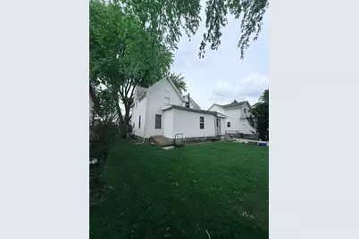 1132 E Locust Street, Dekalb, IL 60115 - Photo 21