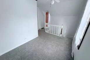 1132 E Locust St, Dekalb, IL 60115 - Photo 11