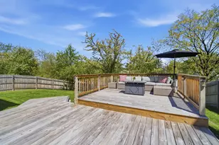 221 Stafford Dr, Mundelein, IL 60060 - Photo 21