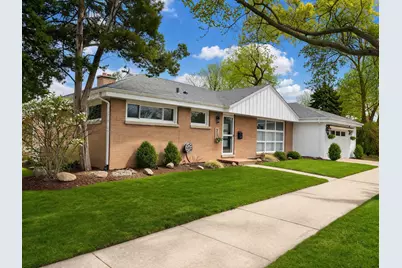 6803 N Keeler Avenue, Lincolnwood, IL 60712 - Photo 1