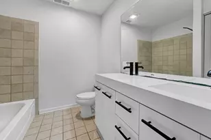1089 Ellsworth Dr, Grayslake, IL 60030 - Photo 9