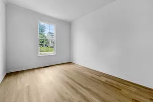 1089 Ellsworth Dr, Grayslake, IL 60030 - Photo 11