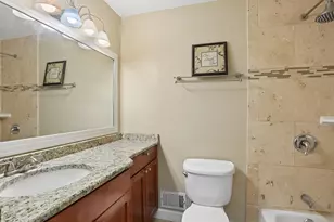 900 Arthur Dr, Lombard, IL 60148 - Photo 13