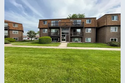 118 Boardwalk Street #2E, Elk Grove Village, IL 60007 - Photo 1