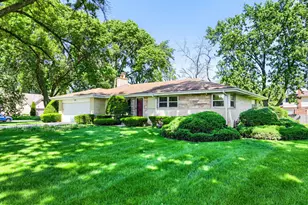 1111 Drake Ave, Prospect Heights, IL 60070 - Photo 1