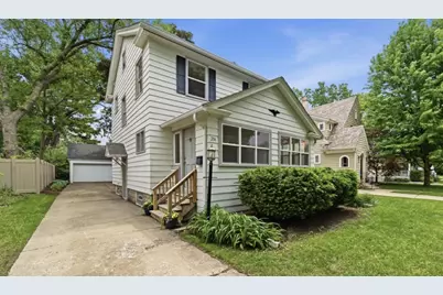 216 S Commonwealth Avenue, Aurora, IL 60506 - Photo 3