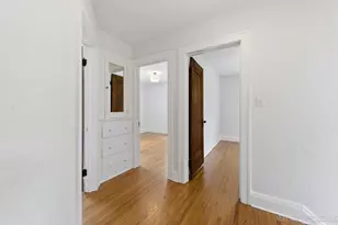 216 S Commonwealth Ave, Aurora, IL 60506 - Photo 15