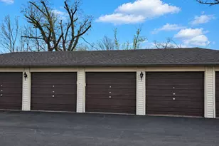 500 Valley Dr, Naperville, IL 60563 - Photo 13