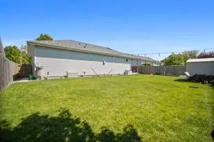 2151 Elwood Ln, Normal, IL 61761 - Photo 35