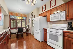 6230 Misty Pines Dr, Tinley Park, IL 60477 - Photo 5