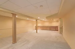 301 Princeton Ln, Glenview, IL 60026 - Photo 11