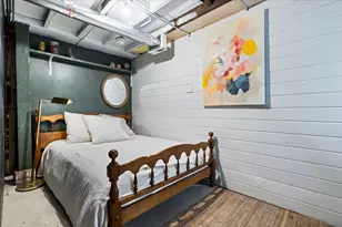 1014 W 31st Pl, Chicago, IL 60608 - Photo 25