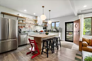 1014 W 31st Pl, Chicago, IL 60608 - Photo 13