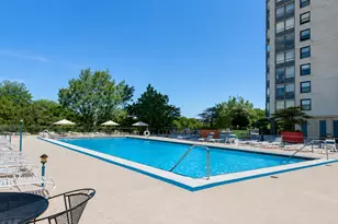 5701 N Sheridan Rd, Chicago, IL 60660 - Photo 9
