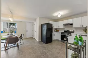783 Four Seasons Blvd, Aurora, IL 60504 - Photo 7