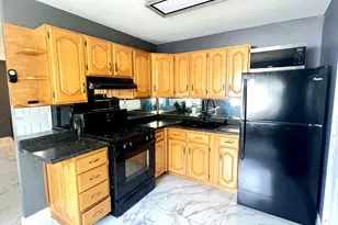 304 Hamrick Ave, Romeoville, IL 60446 - Photo 7