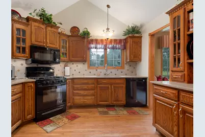 295 W Grandin Road, Morris, IL 60450 - Photo 13