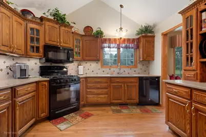 295 W Grandin Road, Morris, IL 60450 - Photo 13