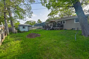 707 Kirkwood Ave, Winthrop Harbor, IL 60096 - Photo 21