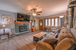 707 Kirkwood Ave, Winthrop Harbor, IL 60096 - Photo 3