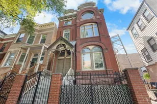 1542 N Wood St, Chicago, IL 60622 - Photo 1