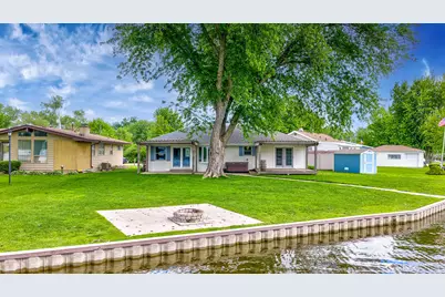 524 Park Avenue, Fox Lake, IL 60020 - Photo 1