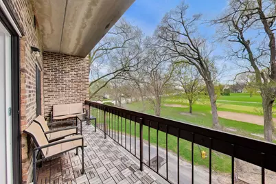 1400 N Elmhurst Road #319, Mount Prospect, IL 60056 - Photo 11