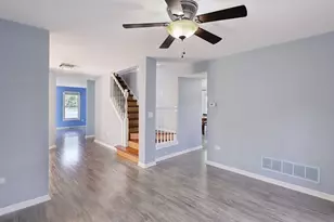 6 Boulder Ridge Ct, Bolingbrook, IL 60490 - Photo 3