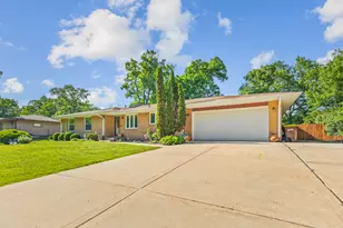 7632 Larwinn Dr, Rockford, IL 61107 - Photo 5