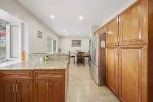 824 Oakton Ave, Romeoville, IL 60446 - Photo 7