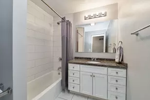 1706 E Liberty Dr, Wheaton, IL 60187 - Photo 9
