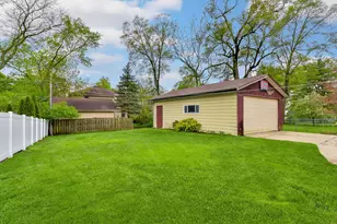 1706 E Liberty Dr, Wheaton, IL 60187 - Photo 17