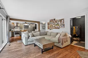 5472 Blackthorn Dr, Rockford, IL 61107 - Photo 5