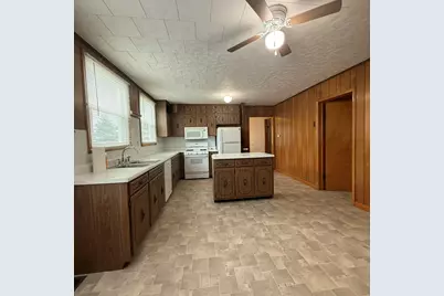 410 E Locust Street, Harrisburg, IL 62946 - Photo 13