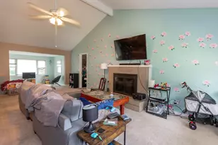 382 Keith Ave, Crystal Lake, IL 60014 - Photo 5