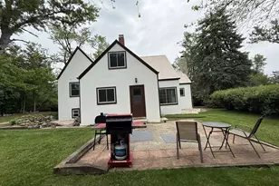 423 Winsor Dr, Antioch, IL 60002 - Photo 5