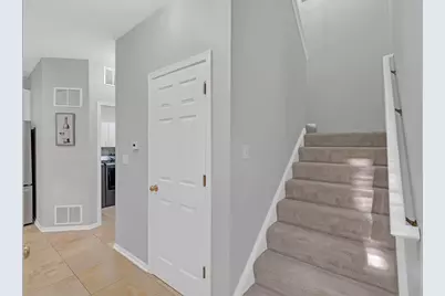 517 Heritage Court #517, Saint Charles, IL 60175 - Photo 5