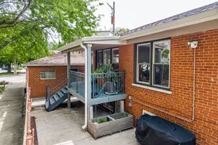 4653 N Kennicott Ave, Chicago, IL 60630 - Photo 45
