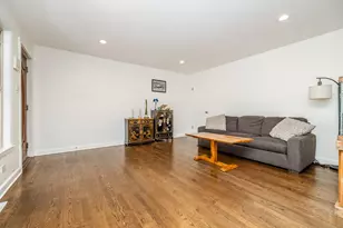 4653 N Kennicott Ave, Chicago, IL 60630 - Photo 7