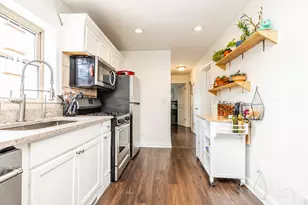 4653 N Kennicott Ave, Chicago, IL 60630 - Photo 9