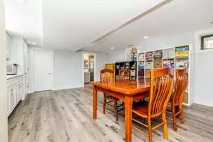 4653 N Kennicott Ave, Chicago, IL 60630 - Photo 31