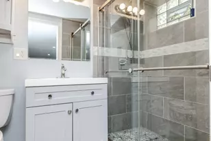 4653 N Kennicott Ave, Chicago, IL 60630 - Photo 33