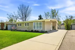 2117 Grouse Ln, Rolling Meadows, IL 60008 - Photo 1