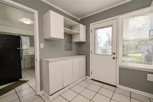 127 S Hawthorne Blvd, Mundelein, IL 60060 - Photo 15