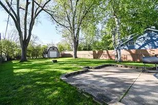 127 S Hawthorne Blvd, Mundelein, IL 60060 - Photo 31