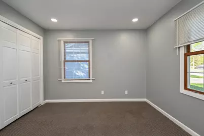 127 S Hawthorne Boulevard, Mundelein, IL 60060 - Photo 19