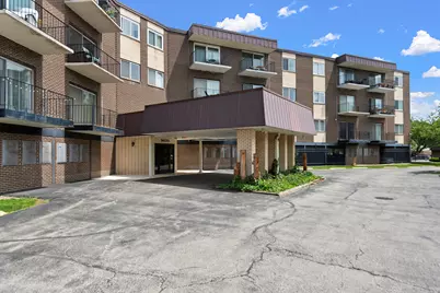 9820 S Pulaski Road #203, Oak Lawn, IL 60453 - Photo 1
