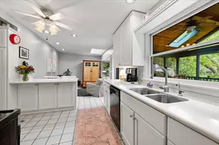 2509 Thayer St, Evanston, IL 60201 - Photo 13