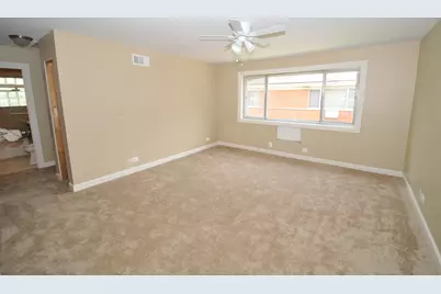 32 N Main Street #1S, Glen Ellyn, IL 60137 - Photo 3